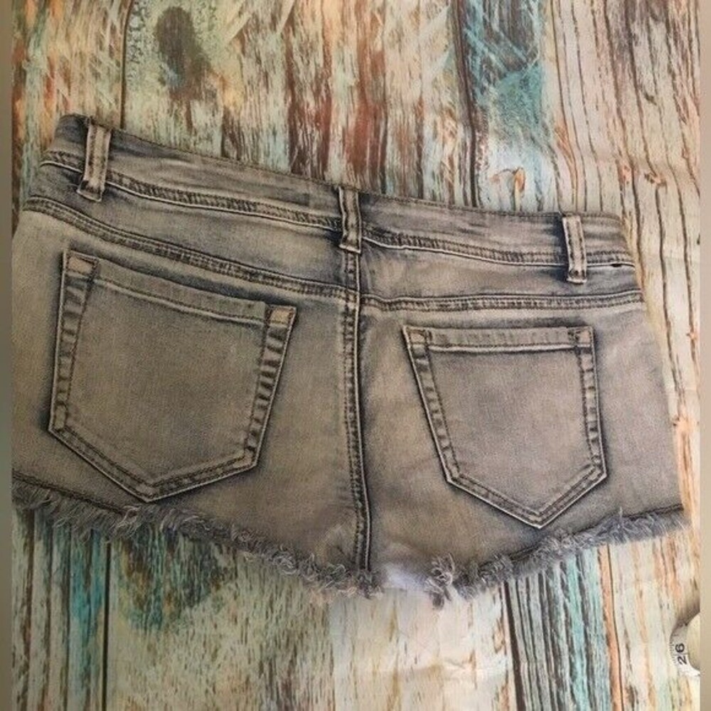Light Blue Wash Iris Jeans Cut Off Stretch Denim Short Shorts  Distressed Size 9 - Picture 12 of 16